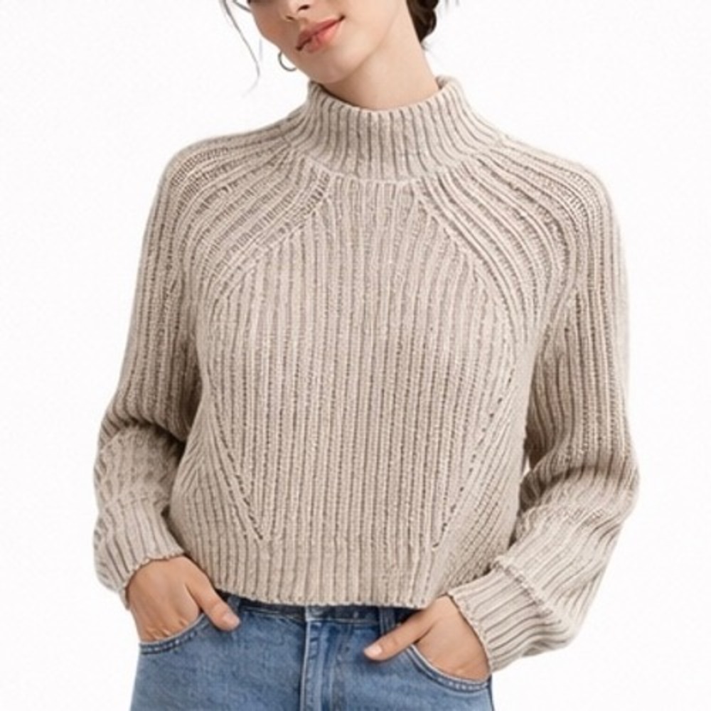 Athleta Mock Neck‎ Ribbed Cropped Sweater Knit Beige Womens XS Quiet Luxury Soft